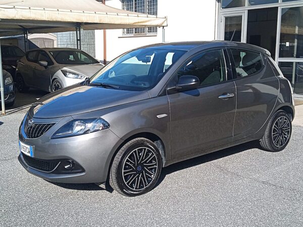 LANCIA YPSILON 1.0 HYBRID FireFly 70cv Gold S&S Bluetooth CarPlay