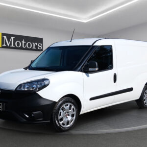 FIAT DOBLO’ MAXI 1.6 MULTIJET 105cv Cargo Lounge CarPlay Sensori posteriori