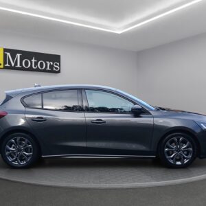 Lato destro Ford Focus 1.0 ST-Line 125cv 5p