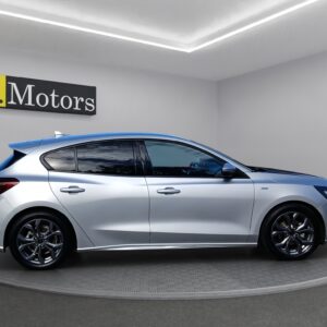 Lato destro Ford Focus 1.0 ST-Line 125cv 5p